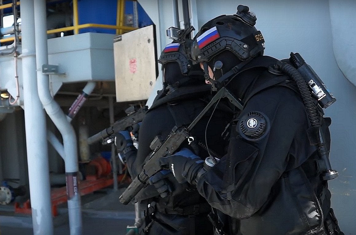 Οι καλύτεροι των καλύτερων εν δράσει: Οι στρατιώτες της Ρωσίας σε «επικίνδυνες» αποστολές (βίντεο)